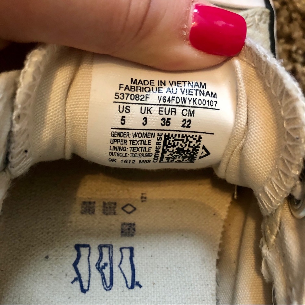 Converse shoes - Picture 6 of 6